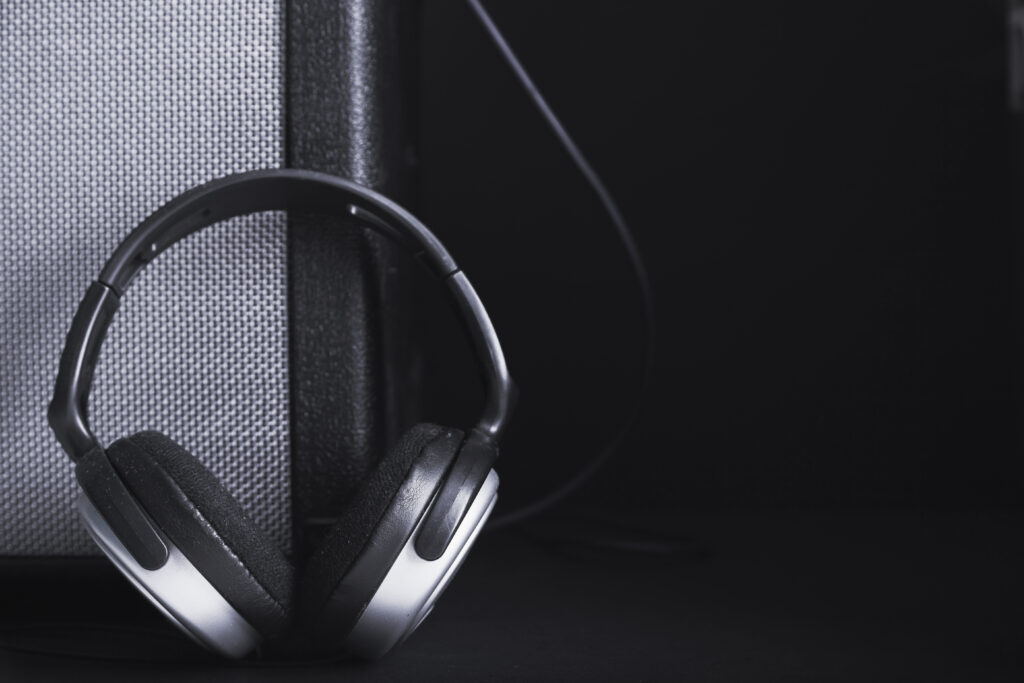 headphones-near-crop-amplifier